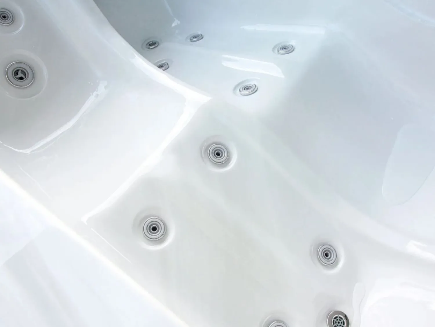 Bañera de hidromasaje de 2 plazas perlado con cubierta, 18 jets, Ancho 210 x Prof. 110 x Alt. 74 cm, motor BALBOA, TAHITI < VOGUE SPA Hot