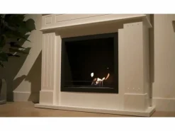 Chimenea|Chimenea | Chimenea de bioetanol Cambridge, de pie, en madera blanca, 110 x 37 x 102 cm.