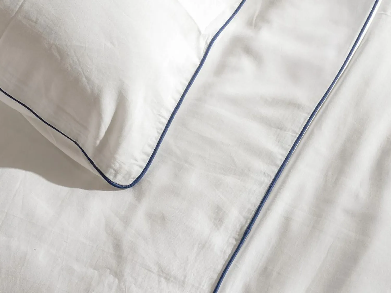 Conjunto de cama de percal 80 hilos/ cm² - Funda 220 x 240 cm + 2 fundas de almohada - Blanco - AGAMI < Palacio New