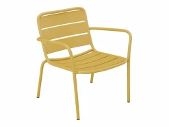 MYLIA Salones De Jardín * Silla baja jardín apilable + reposapiés de metal - Amarillo - MIRMANDE de Mostaza